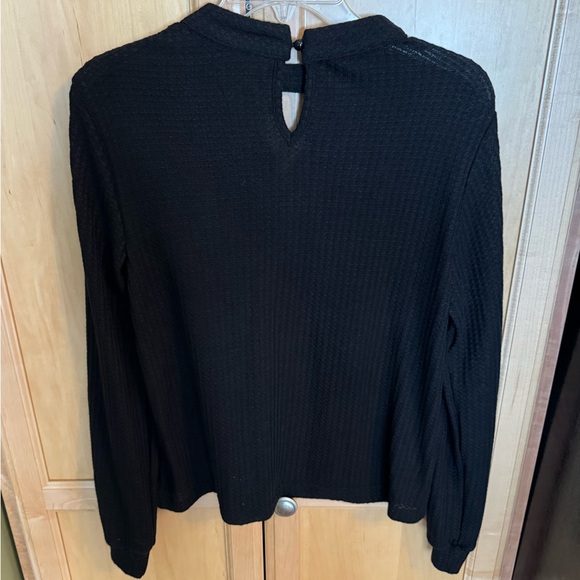 SHEIN Elegant Black Lace Detail Blouse - Picture 4 of 11